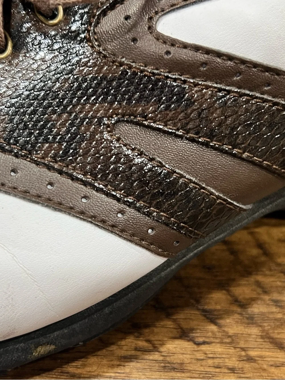 Etonic Men’s Golf Shoes Size 10.5 – White/Brown – Spiked